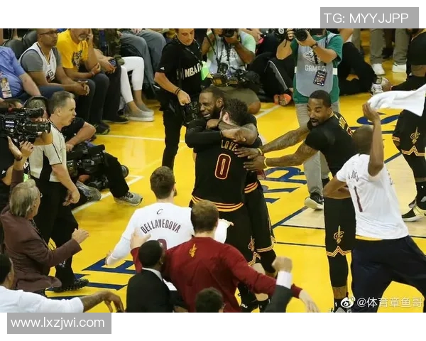 2015年NBA总决赛第五场勇士逆转骑士夺冠的精彩瞬间与战术分析 2015年NBA总决赛第五场勇士逆转骑士夺冠的精彩瞬间与战术分析