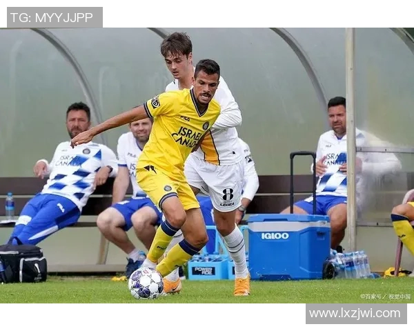 布雷达青年队迎战阿贾克斯青训队全力争胜展现青春风采