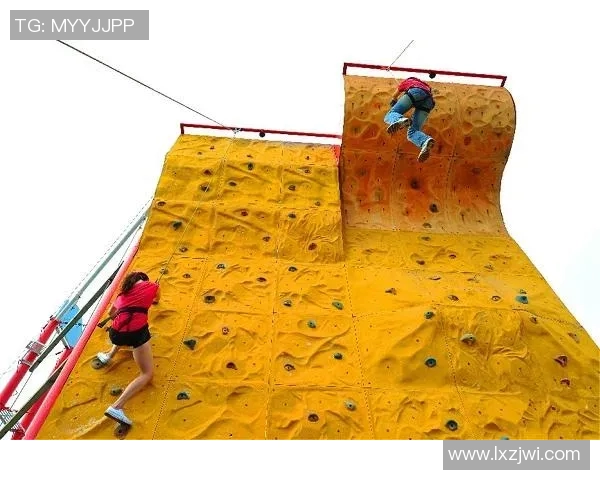 武汉攀岩队实力揭秘:挑战极限的勇者之路与激情攀登的故事 武汉攀岩队实力揭秘:挑战极限的勇者之路与激情攀登的故事